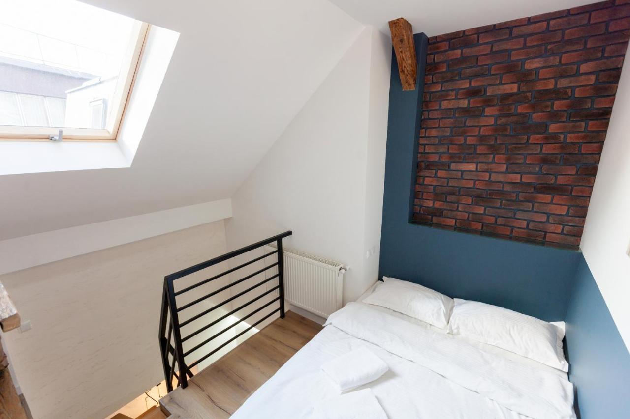 Leogrand Apartments On Khmelnytskoho 11 公寓 *